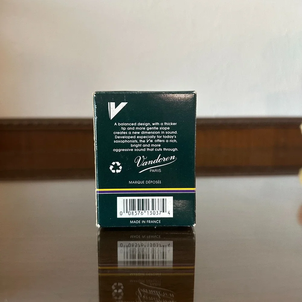 Vandoren Saxophone Soprano V16 Reeds Strength 4, SR704 Box of 9 - Picture 5 of 5